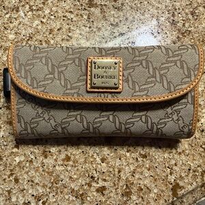 Dooney and Bourke Maritime Continental Clutch Wallet